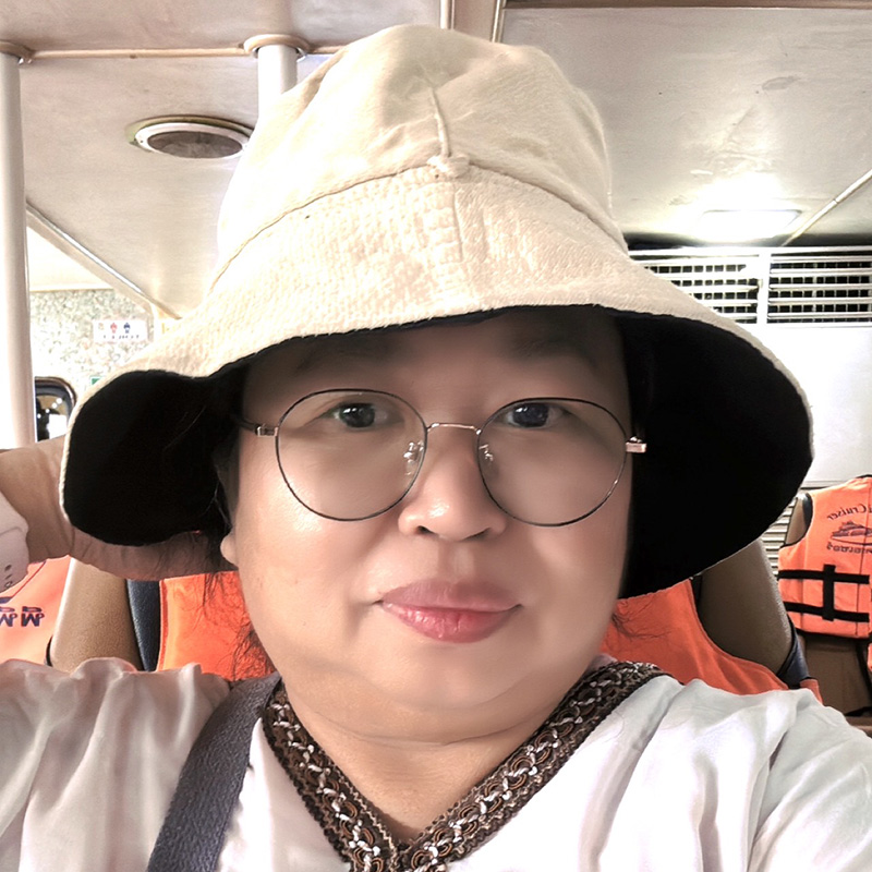 สีน้ำฟ้า